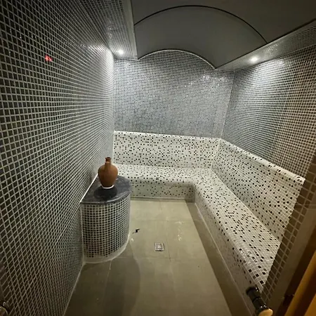 Golden Rock Hotel&spa 호텔 시데