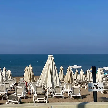 Golden Rock Hotel&spa סייד