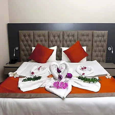 Golden Rock Hotel&spa Hotel