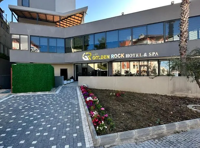 Отель Golden Rock Hotel&spa 4*