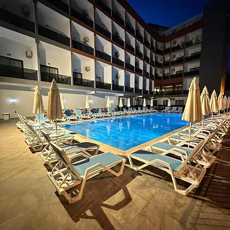 Golden Rock Hotel&spa Otel 4*