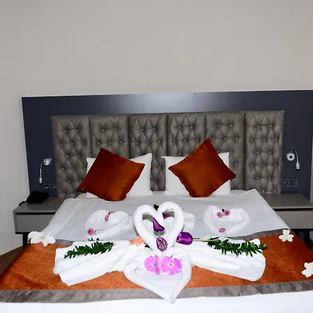 Golden Rock Hotel&spa