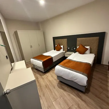 Golden Rock Hotel&spa Otel 4*