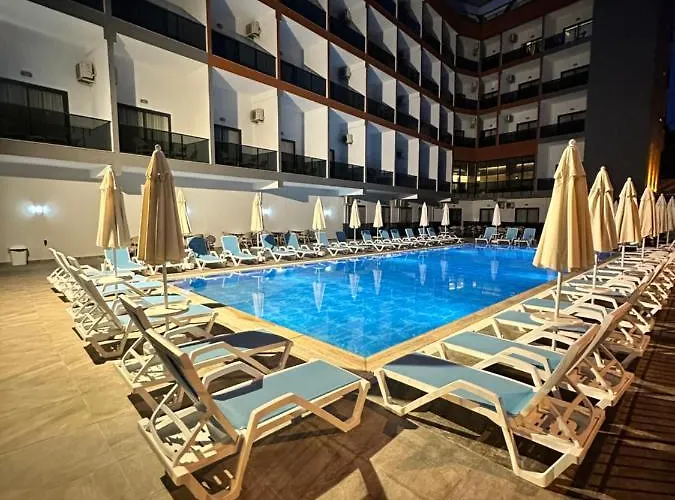 Golden Rock Hotel&spa Hotell 4*
