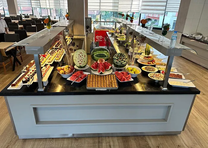 Golden Rock Hotel&spa Hotell 4*