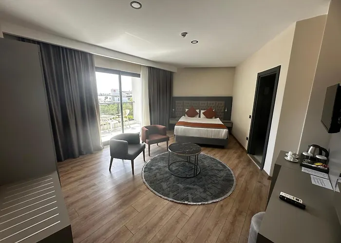 Golden Rock Hotel&spa Hotell Side